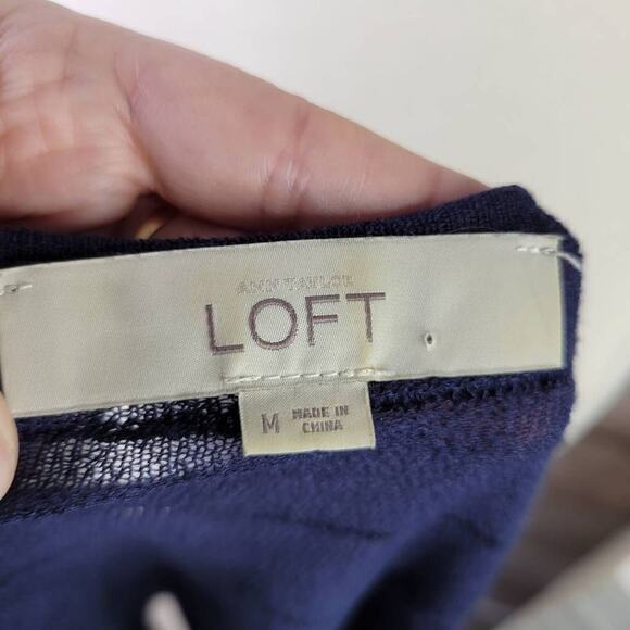 Ann Taylor LOFT Women's 3/4 Sleeve Scoop Neck Striped Sweater Navy Size Medium - Picture 4 of 5